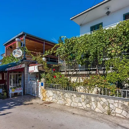 Appartement With A Parking Space Selce, Crikvenica - 19455 *